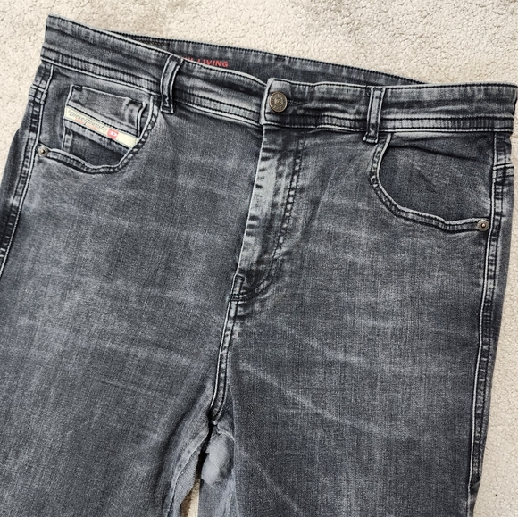 Diesel Mens 1979 Sleenker Black Washed Super Skinny High Rise Jeans - Picture 8 of 8